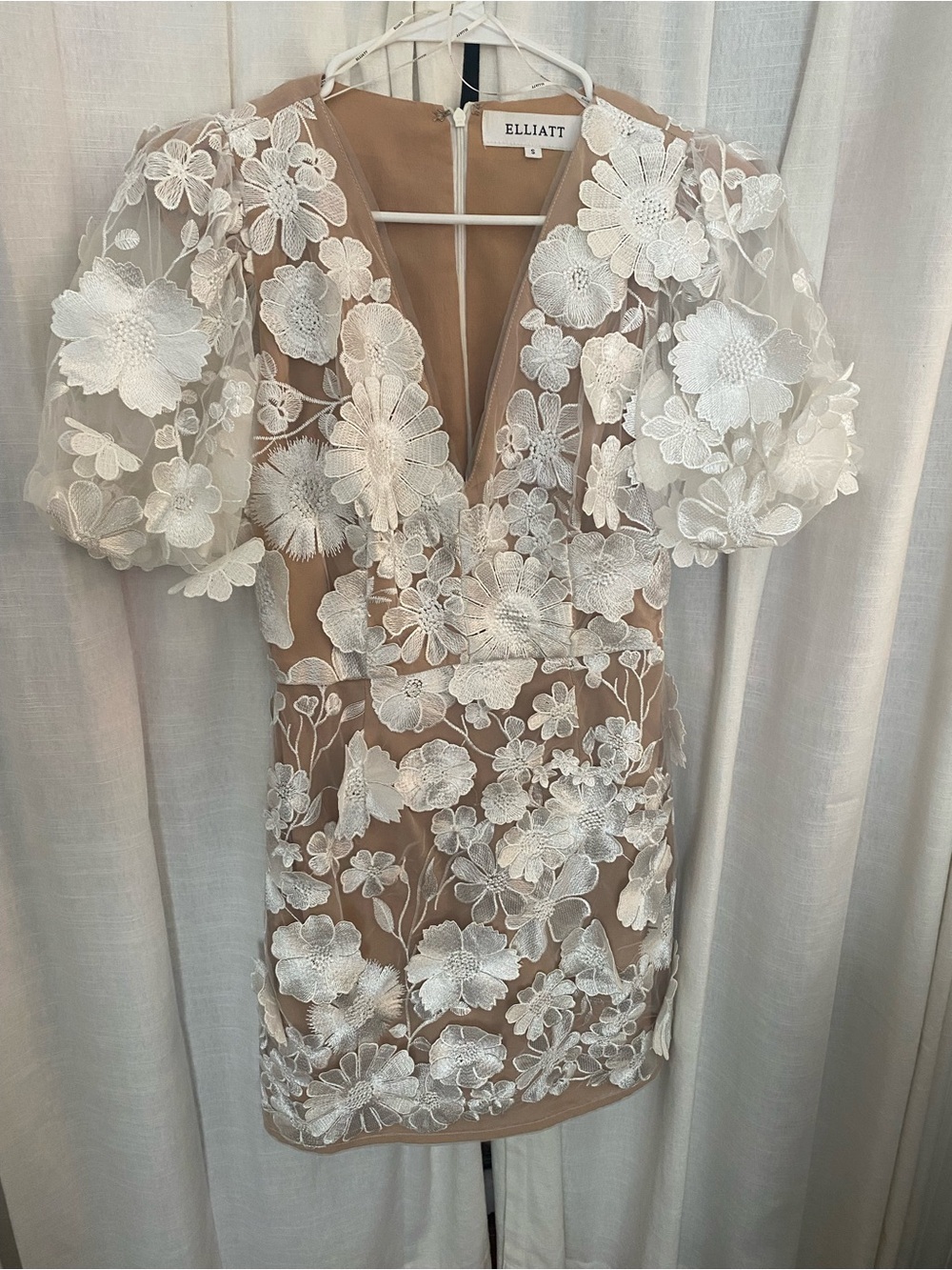 Elliatt Nude Mini Dress with White Floral Appliqué and Puff Sleeves
